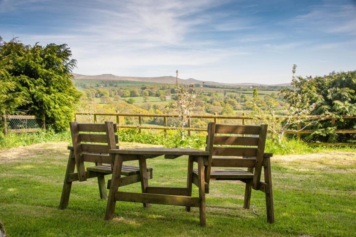 オークハンプトン Knole Farm Bed & Breakfast エクステリア 写真