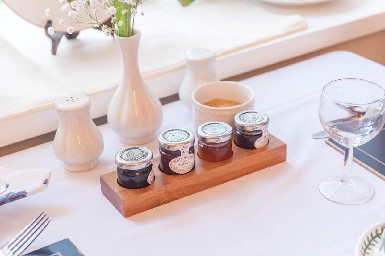オークハンプトン Knole Farm Bed & Breakfast エクステリア 写真