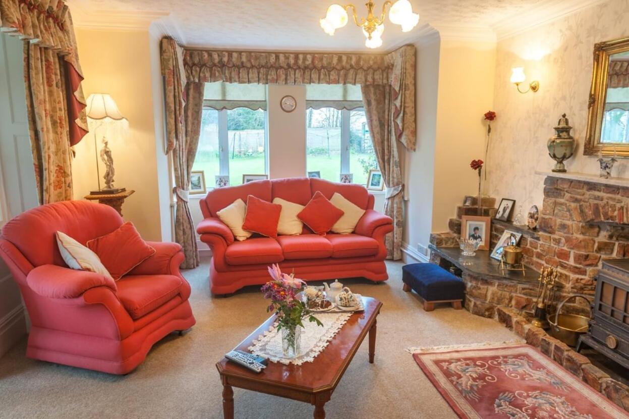 オークハンプトン Knole Farm Bed & Breakfast エクステリア 写真